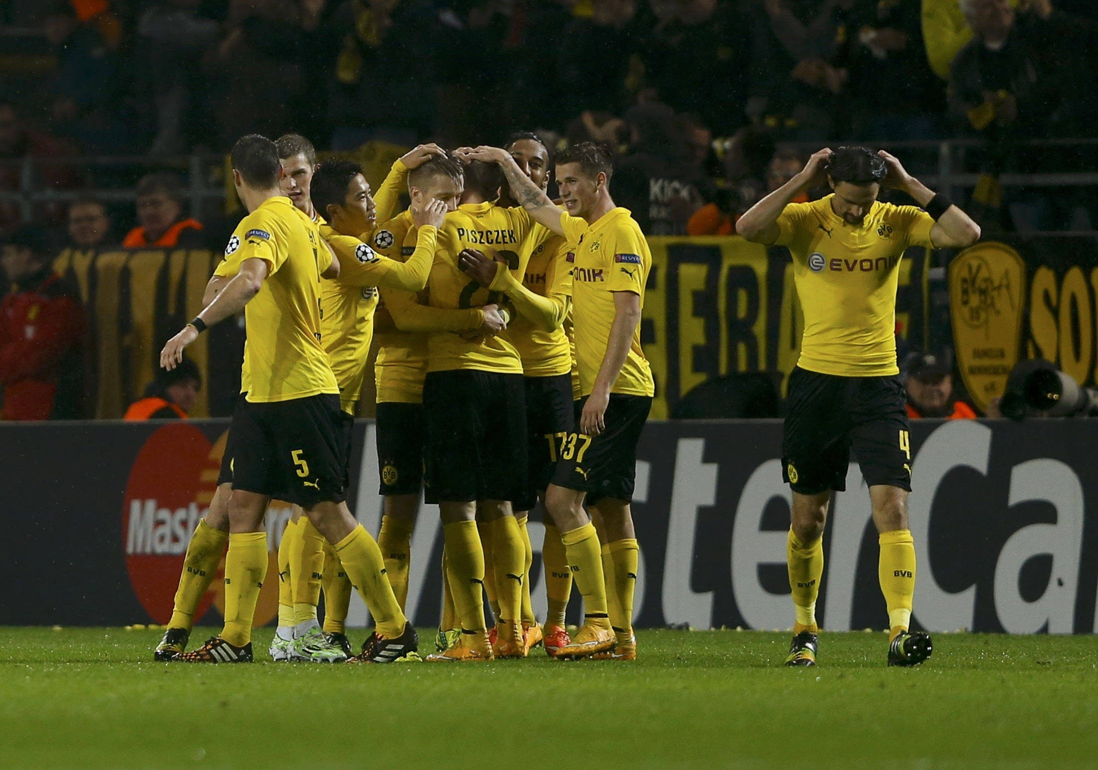 压制尼斯的, 的压力